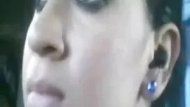 Maturo con le dita e ...