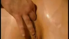 Porno bere un bicchi ...